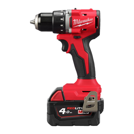 MILWAUKEE M18 Kompaktný bezuhlíkový vŕtací skrutkovač, s 2xM18B4, M12-18C & pack in BMC EU Kit version